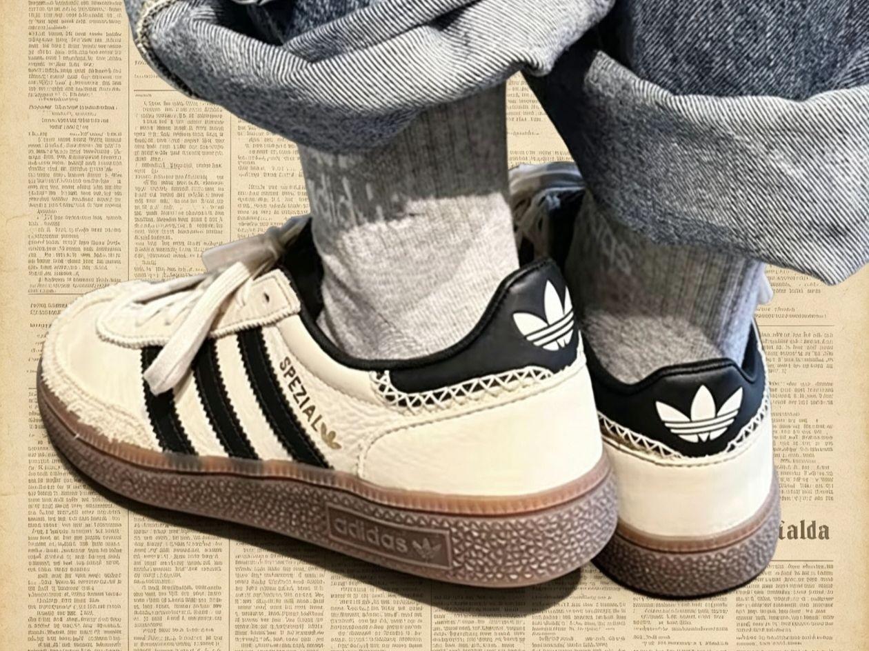 家人们!谁懂啊!这双Adidas Spezial真的越看越好看!